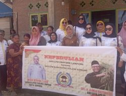 Anggota DPD RI Ahmad Bastian Bersama Pengurus LPM Lampung Begerak Bantu Korban Terdampak Banjir Tulangbawang