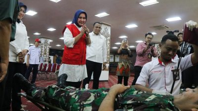 Ketua PMI Provinsi Lampung, Riana Sari Arinal Mengikuti Upacara Peringatan HUT ke-78 Palang Merah Indonesia dan Tinjau Kegiatan Donor Darah