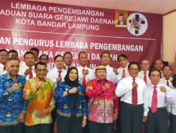 Wali Kota Eva Dwiana Lantik Pengurus LPPD Kota Bandar Lampung