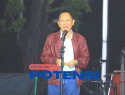 Pj Bupati Tulangbawang dan Pj Ketua TP PKK Terima Penghargaan
