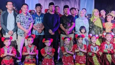 Camat Pesisir Selatan Mirton Setiawan Resmikan Lamban Tari Umbul Tenumbang