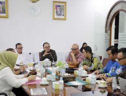 Sekdaprov Fahrizal Pimpin Rapat Persiapan Pemberian Penghargaan Paritrana Award 2023