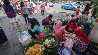 Deadline 17 Oktober 2024: PKL dan UMKM Wajib Punya Sertifikat Halal!