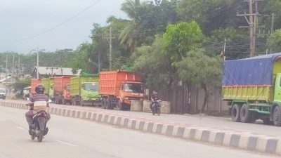 Parkir Kendaraan Gunakan Bahu Jalan, PT JAS Terang-terangan Abaikan Peraturan Pemerintah Nomor 34 Tahun 2006