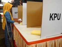 KPU Lampung Berlakukan Aturan Anti-HP di Bilik Suara