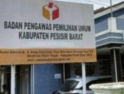 PAW Panwascam Bengkunat BAWASLU Pesibar Lantik Anak Caleg DPRD Provinsi