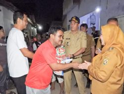 Usai Rapat, Walikota Bandar Lampung Eva Dwiana Berikan Bantuan Warga Terdampak Banjir