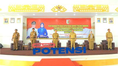 Selamat! Honorer Pemkab Tuba Terima SK dan Kenaikan Gaji Tahun 2024, ini pesan Pj Bupati