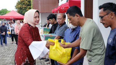 DWP Biro Adpim Pemprov Lampung Berbagi Takjil Gratis