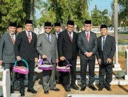 Sekdaprov Lampung Pimpin Ziarah Makam dalam Peringatan HUT ke-60