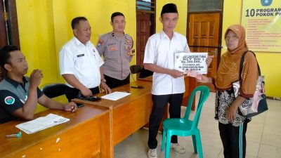 Masyarakat Tiyuh Marga Jaya Terima Bantuan Rp900 Ribu