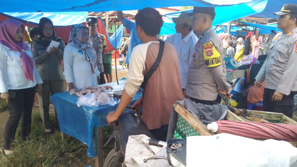 Polsek Bengkunat Awasi Ketersediaan Bahan Pokok
