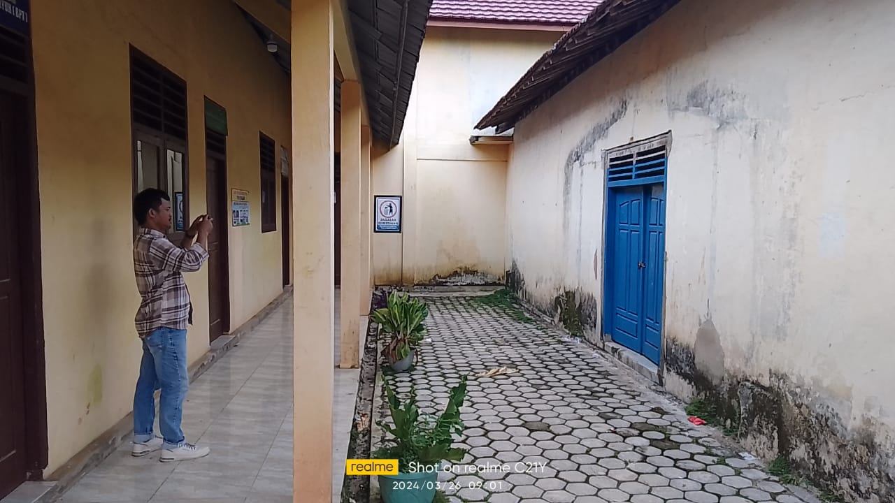 Tiyuh Suka Jaya Tutup Saat Jam Kerja: Pelayanan Terabaikan