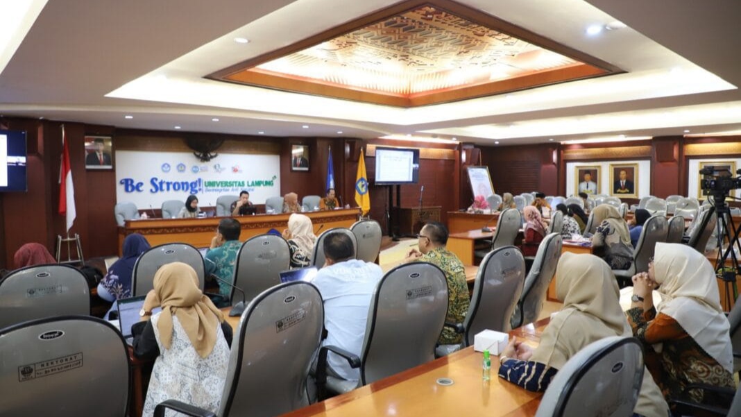 Unila Gelar Coaching Clinic bagi Dosen dan Karyawan
