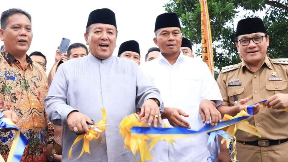Gubernur Resmikan Jembatan Way STKIP-PGRI Metro