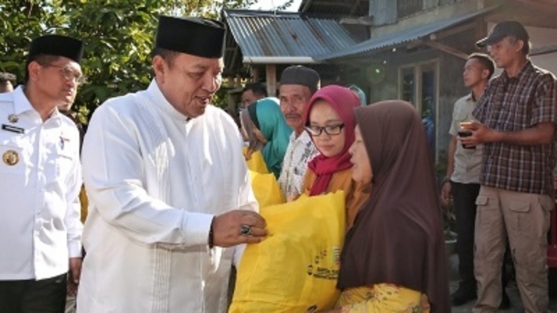 Gubernur Lampung Resmikan Operasi Pasar di Tanggamus
