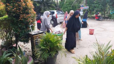 Bersama Pesantren: CCEP Indonesia Galang Kesadaran Lingkungan