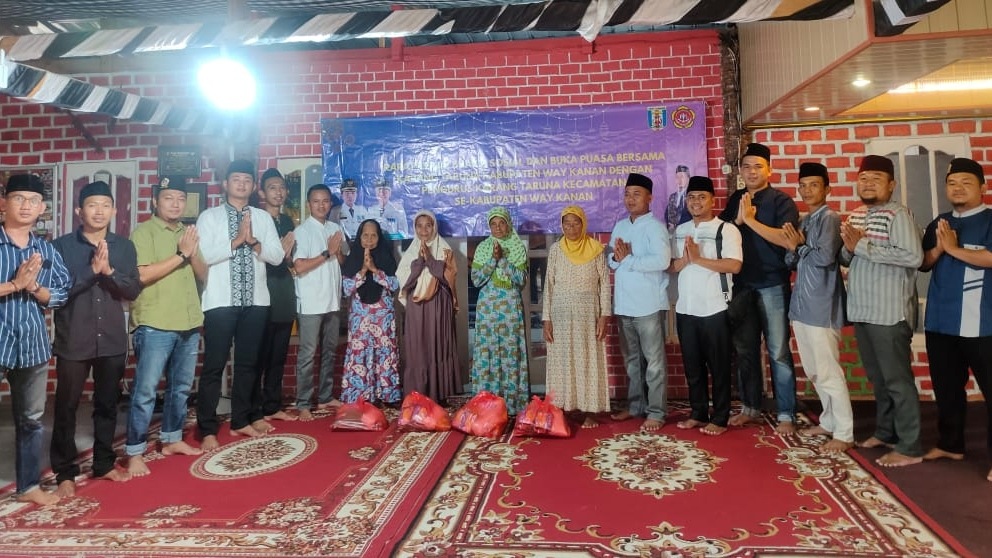 Karang Taruna Waykanan Sapa Lansia dengan Sembako