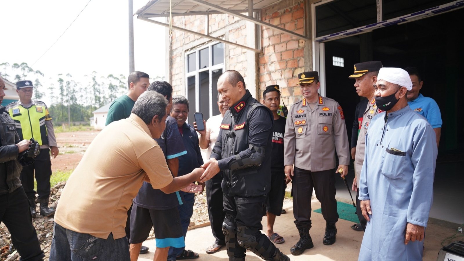 Kapolda Sumsel Tinjau Lokasi Pembuatan Sumur Bor