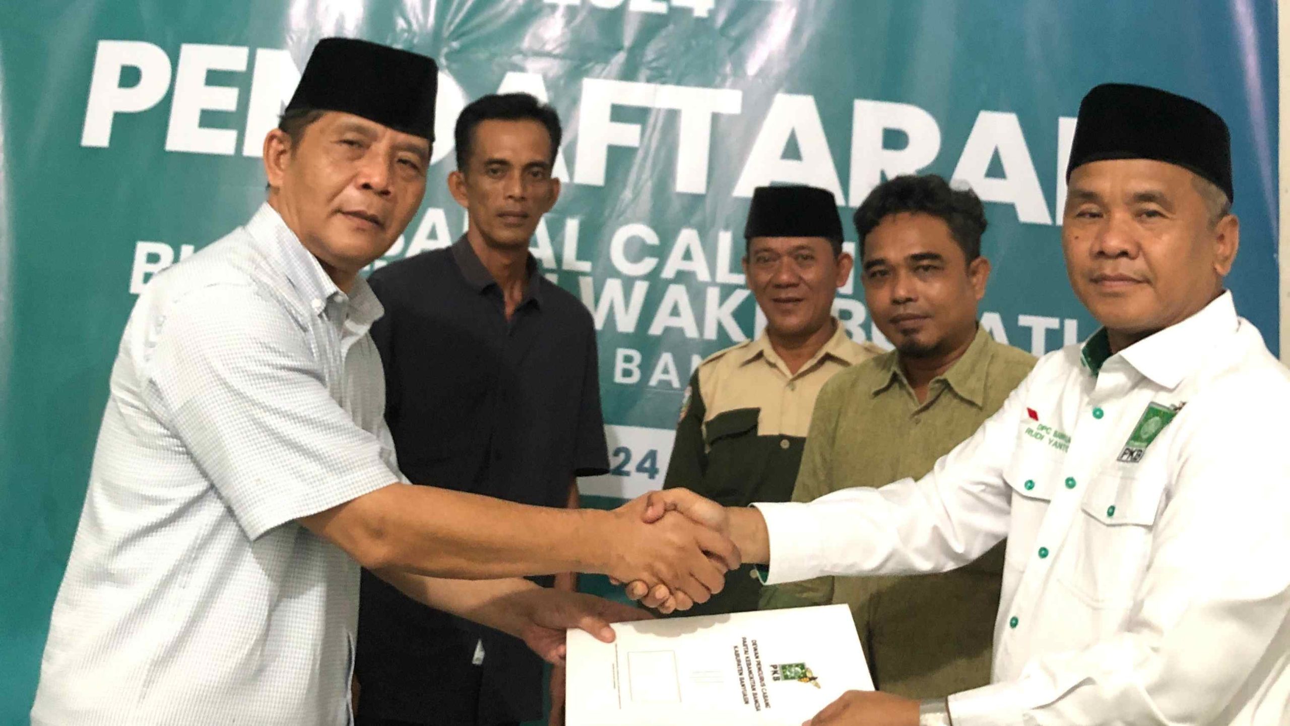 Azwar Hamid Ambil Formulir Cawabup Banyuasin