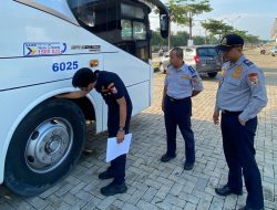 Dishub Tubaba Cek Kelayakan Bus Jelang Lebaran