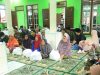 Pemkab Pesibar Serahkan Bantuan di Pekon Tanjung Rejo