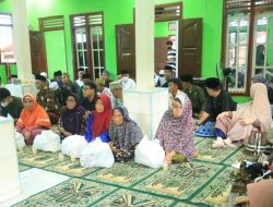 Pemkab Pesibar Serahkan Bantuan di Pekon Tanjung Rejo