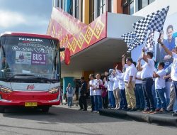 Pusri Lepas 3 Bus Gratis untuk Mudik Idul Fitri