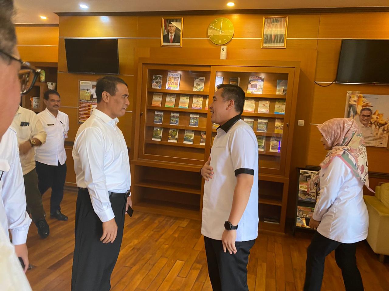 Tingkatkan Areal Tanam Padi, Bupati Pesawaran Temui Menteri Pertanian RI 