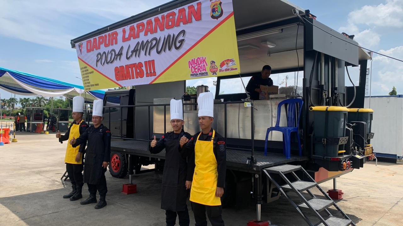 Polda Lampung Manjakan Pemudik di Pelabuhan Panjang