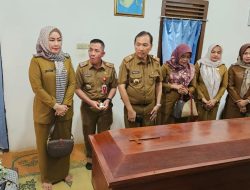 Bupati Tuba Bantu Keluarga Nakes Wafat saat Bertugas 