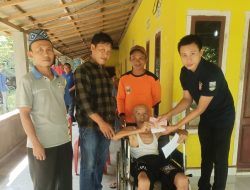 Salurkan BLT-DD: Peratin Way Jambu Datangi Langsung KPM