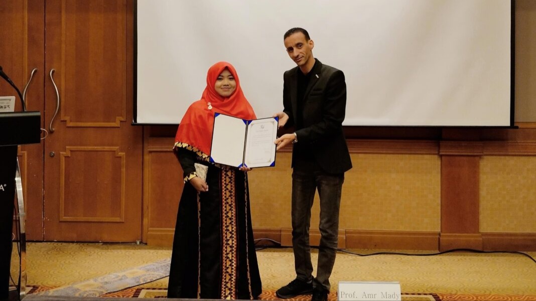 Dosen FMIPA Unila Sabet Penghargaan Internasional di Korsel 