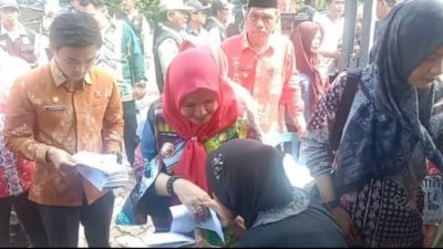 Eva Dwiana Bantu Warga Terdampak Banjir Bandarlampung