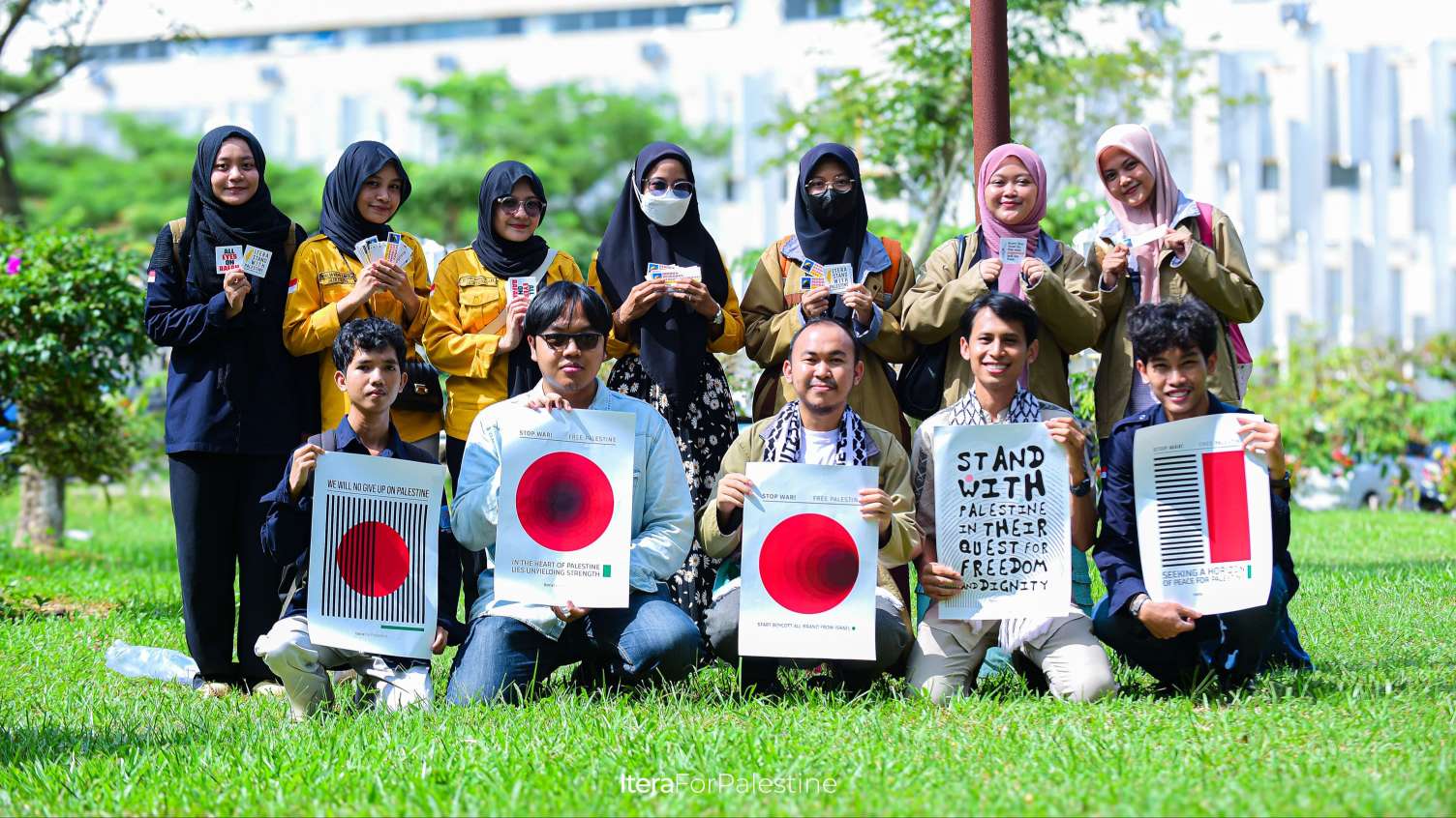 Hari Nakba: ITERA For Palestine Sebar 1000 Stiker Solidaritas