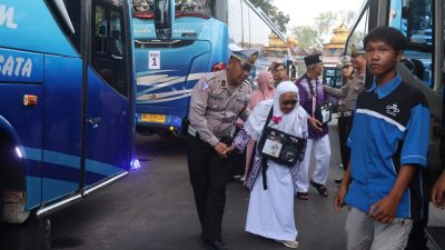 Polres dan Dishub Lamsel Gelar Ramp Check Kendaraan Haji