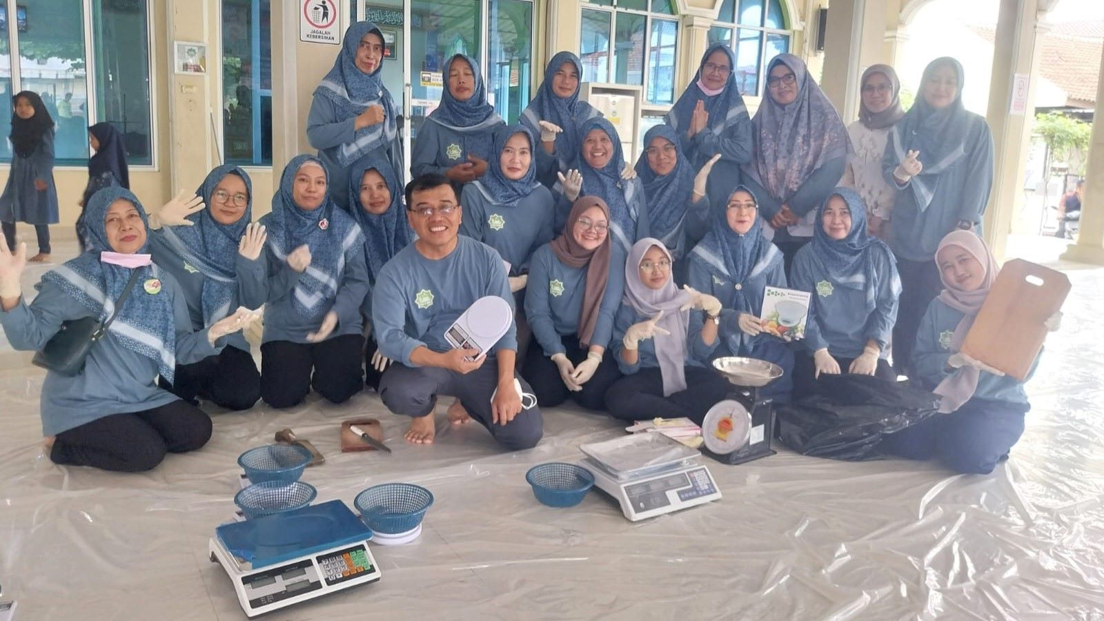 Idul Adha Penuh Berkah, Masjid Al Iman Gedong Meneng Kurban 9 Sapi dan 20 Domba