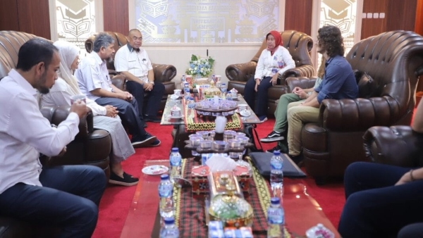 Unila Sambut Dua Mahasiswa Asing dari Prancis