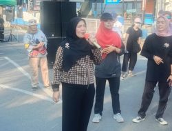 Senam Sehat Bareng Eva Dwiana, Warga Dapat Doorprize Umroh