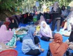 Bupati Agus Istiqlal Ikuti Ngumbai Repong Damar di Way Krui