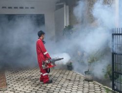 Tim Iqbal Ardiansyah Fogging Gratis di Labuhan Ratu