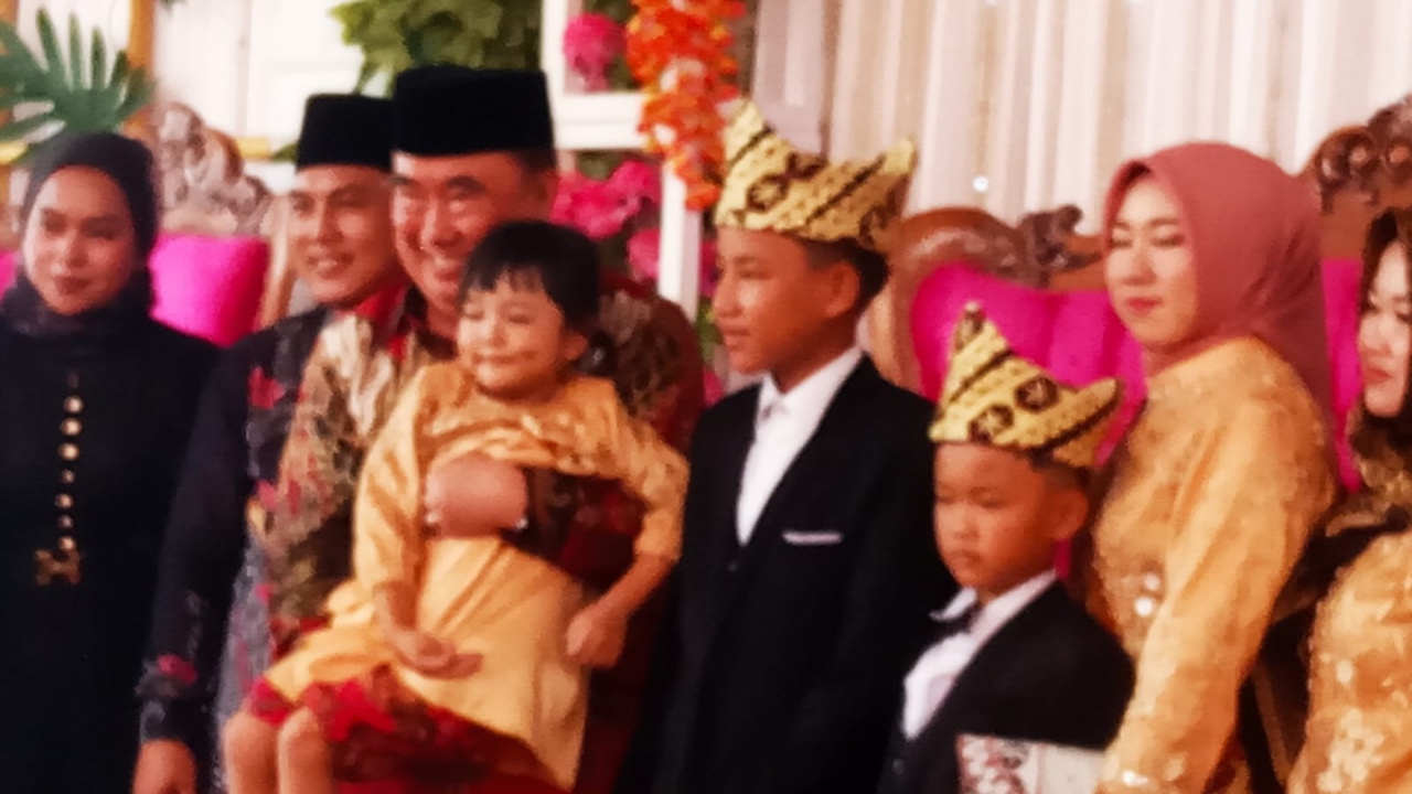 Saleh Asnawi Sampaikan Visi di Acara Khitanan Cucu Batin Matnuri