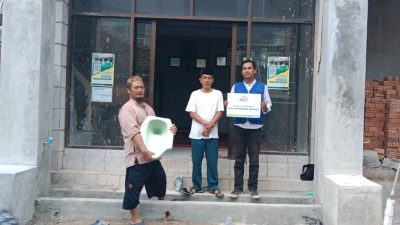 Rumah Yatim Bantu Renovasi Masjid Nurul Huda Gedong Meneng