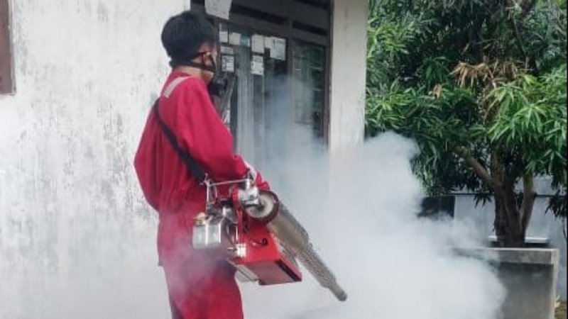 Tim Bandarlampung Bahagia Bersinergi dengan Warga Cegah DBD di Kelapa Tiga