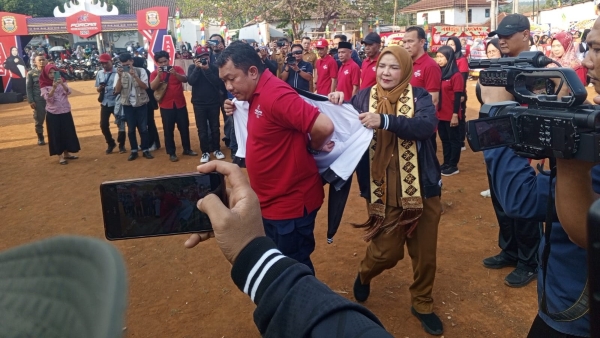 Eva Dwiana Buka Porcam Telukbetung Utara, Semarak Olahraga dan Kebersamaan