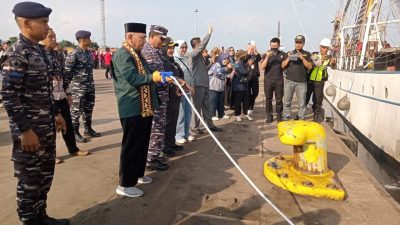Bandarlampung Lepas KRI Dewaruci dan Laskar Rempah