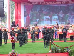 HUT Bhayangkara ke-78, Kapolda Sumsel Joget Bareng Masyarakat