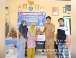 24 KPM di Pasar Pulau Pisang Terima BLT-DD Tahap 2
