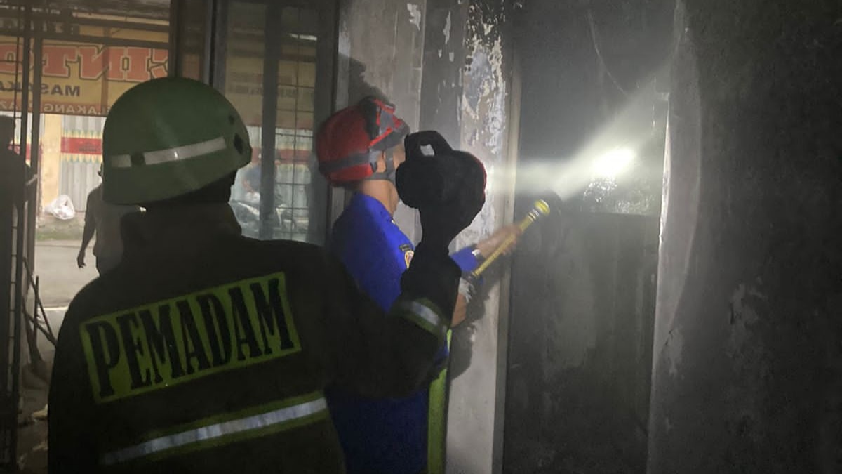 Plaza Pos Tanjungkarang Terbakar, Diduga Korsleting Listrik