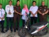 Gitaris Kejari Waykanan Kembalikan Motor dan STNK Korban